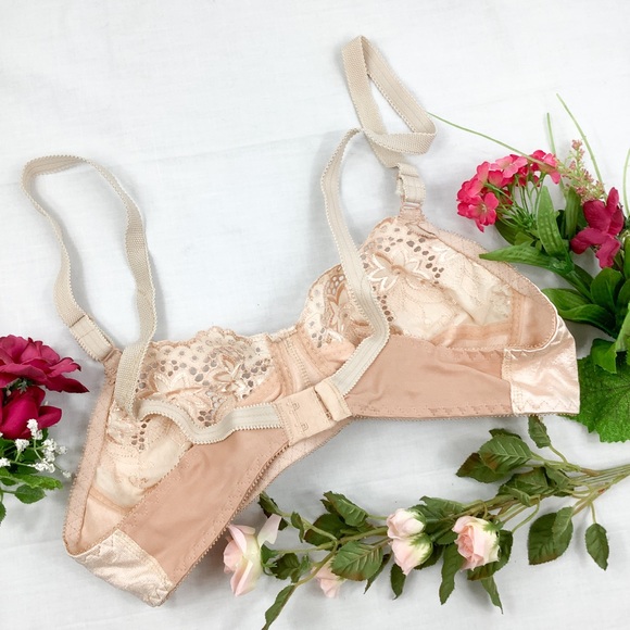 NWT vintage 90s eyelet and satin unlined bra - Picture 4 of 5